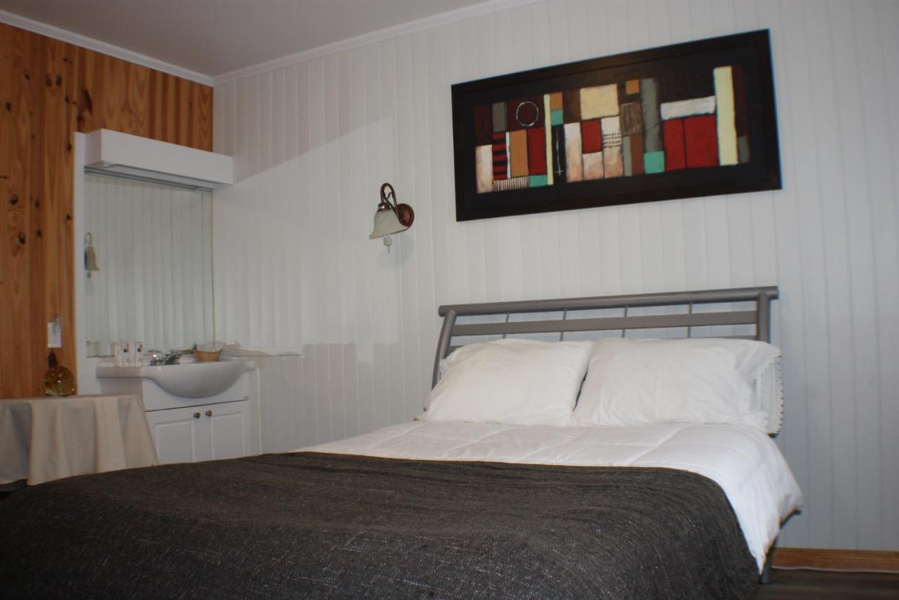 Auberge du sportif Saint-Tite-des-Caps Extérieur photo