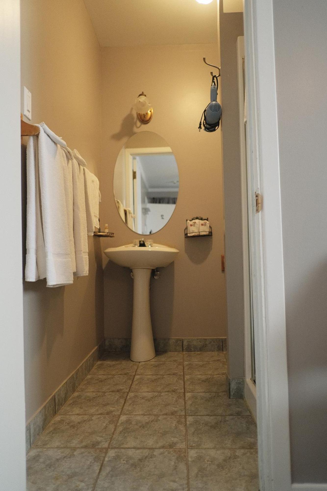 Auberge du sportif Saint-Tite-des-Caps Extérieur photo