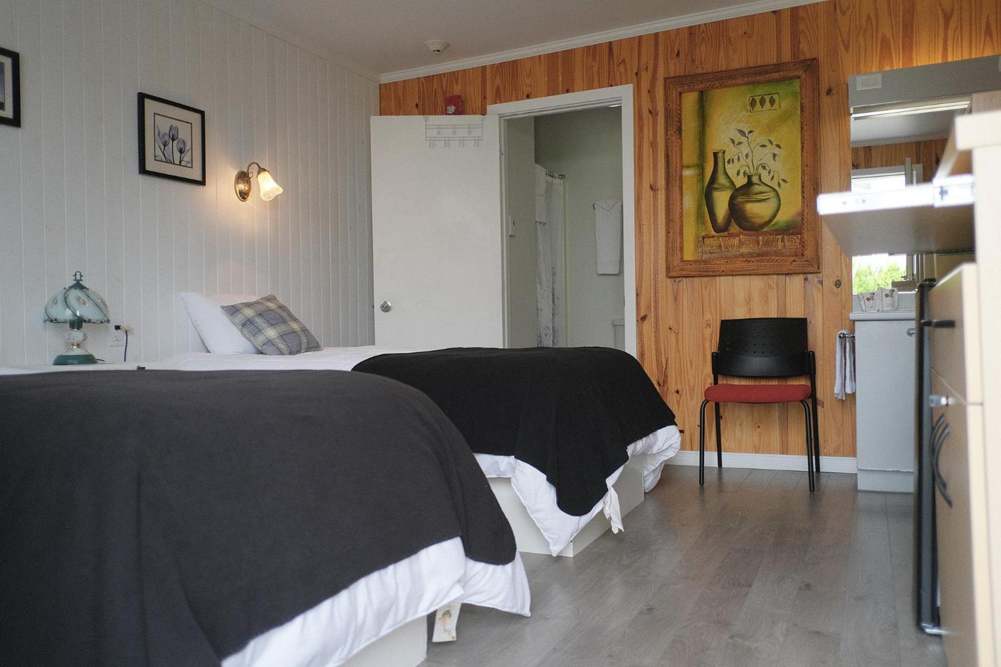 Auberge du sportif Saint-Tite-des-Caps Extérieur photo