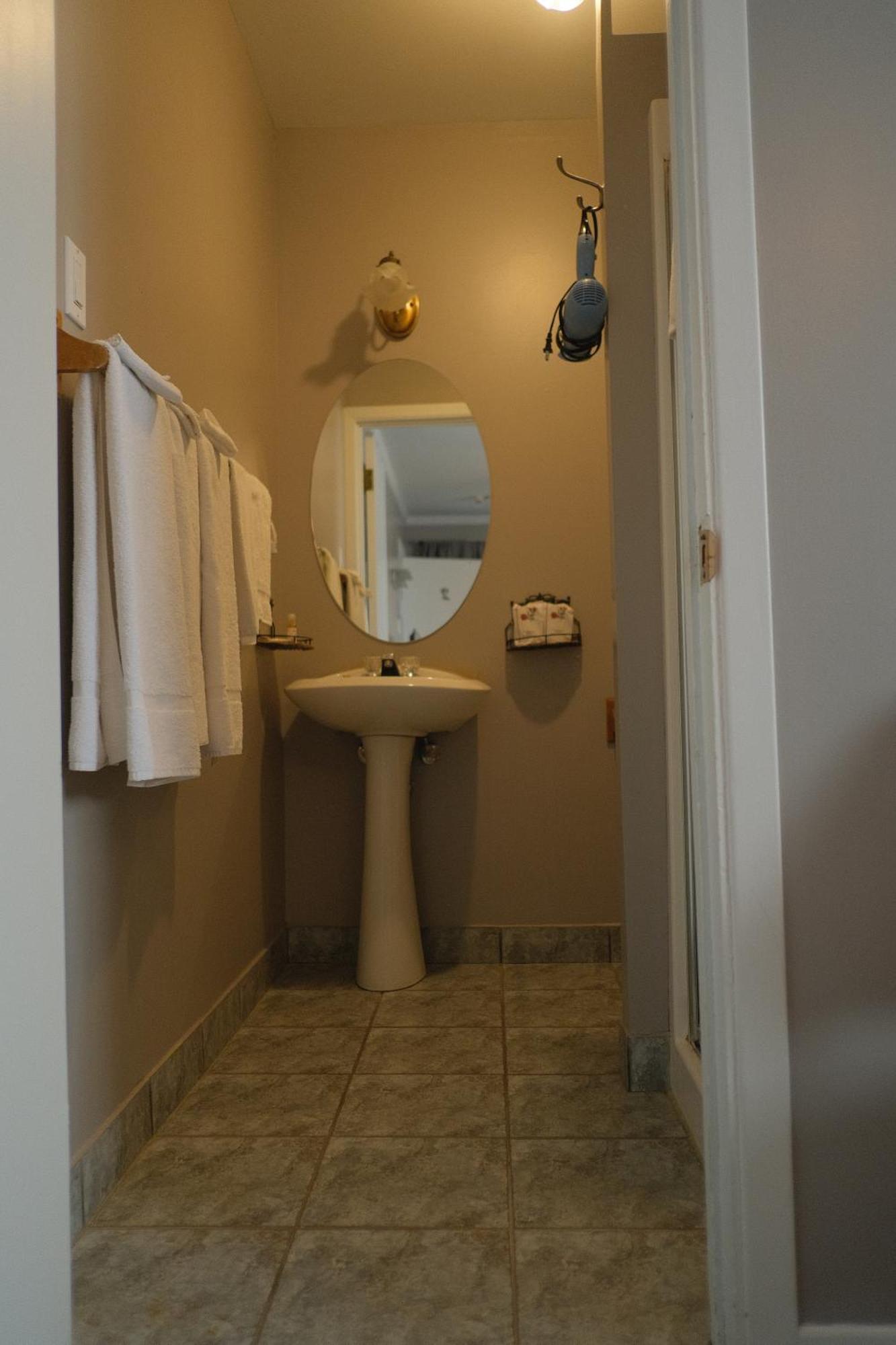 Auberge du sportif Saint-Tite-des-Caps Extérieur photo